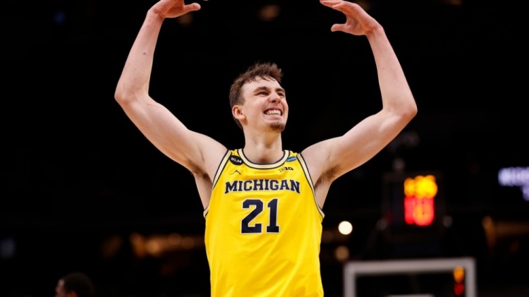 了更多跑动 了更多跑动