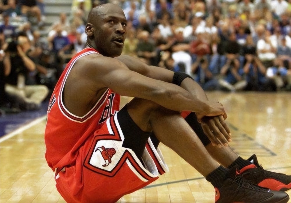 正展現出類 正展現出類